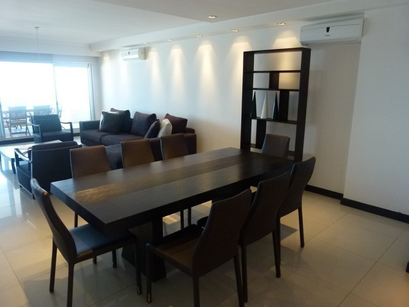 Departamento en primera fila de Playa Brava. Torre Premium